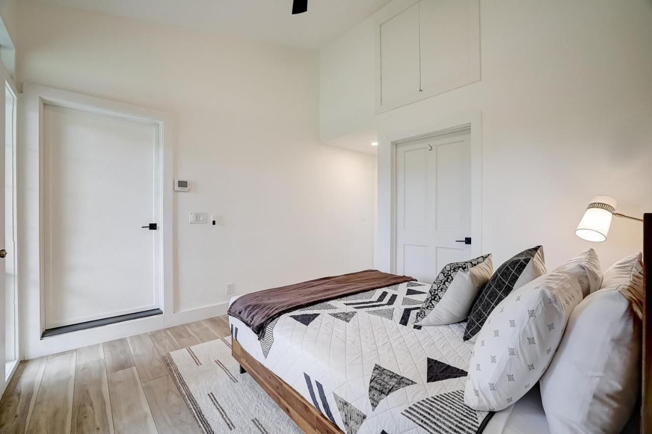 Dunlap Oasis Spacious 5Br 12Mi To Dt Остин Екстериор снимка